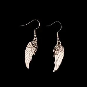 Silver plated feather earings